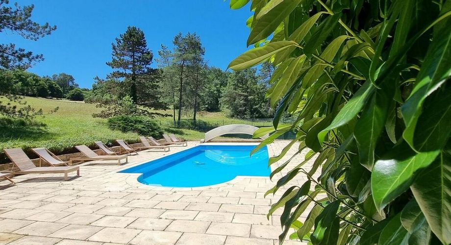 Propriété de charme – 3 maisons sur 2 ha, sans vis-à-vis, piscine, gîtes prêts à exploiter