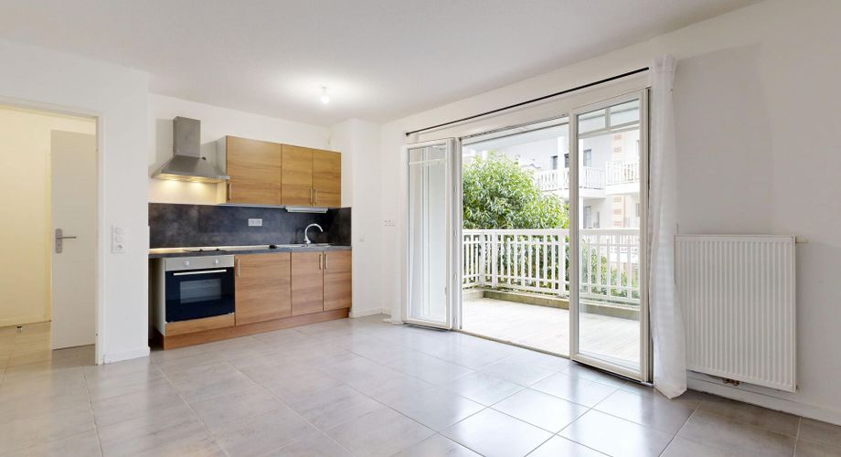 Appartement avec deux balcons et parking en sous-sol – La Teste-de-Buch