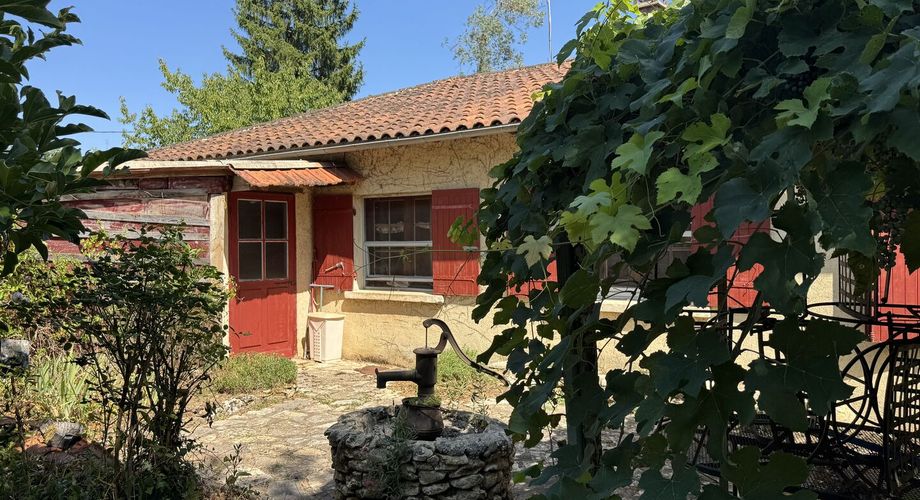 Maison de plain-pied 3 chambres sur 9 899 m² de terrain
