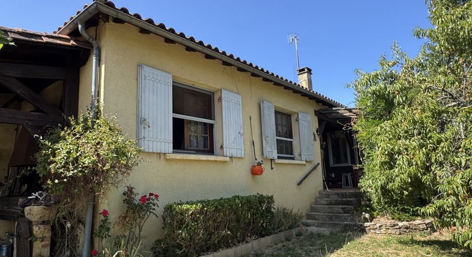 Maison de plain-pied 3 chambres sur 9 899 m² de terrain