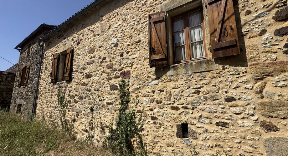 Maison ancienne de 4 chambres au calme