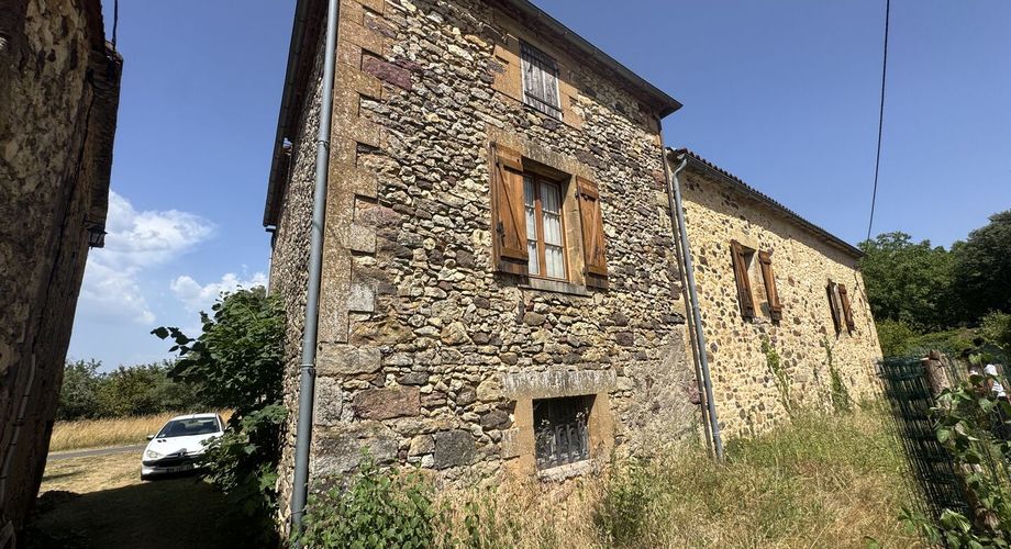Maison ancienne de 4 chambres au calme