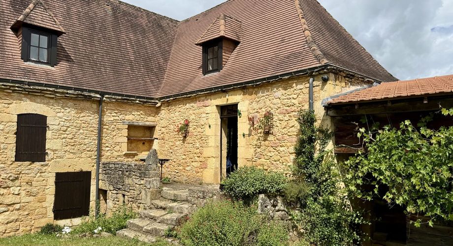 Maison périgourdine de caractère avec dépendances et piscine – Castelnaud-la-Chapelle – Périgord Noir