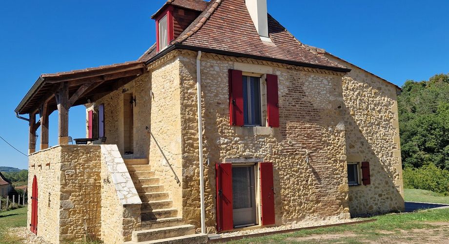 Maison Perigordine ancienne rénovée avec piscine et terrain de 3762m2