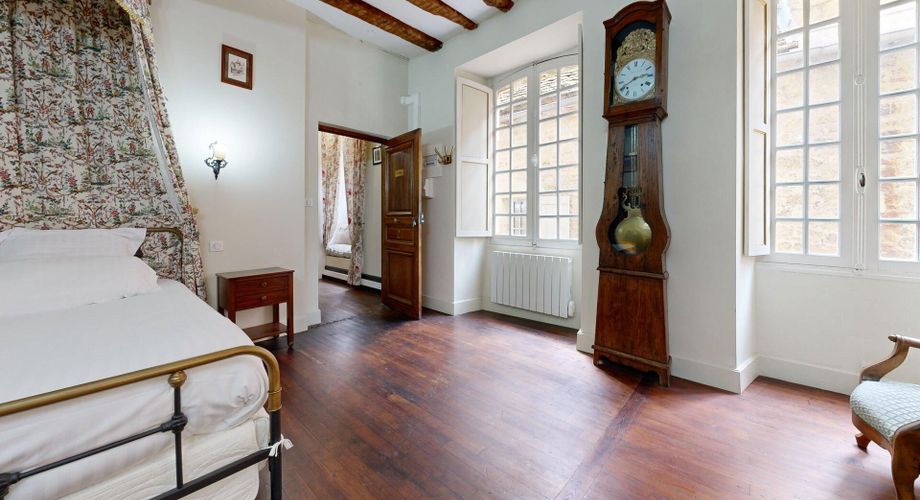 Sarlat Historique – Studio d'exception au 1er étage noble (XIIIe siècle). Visite virtuelle sur demande
