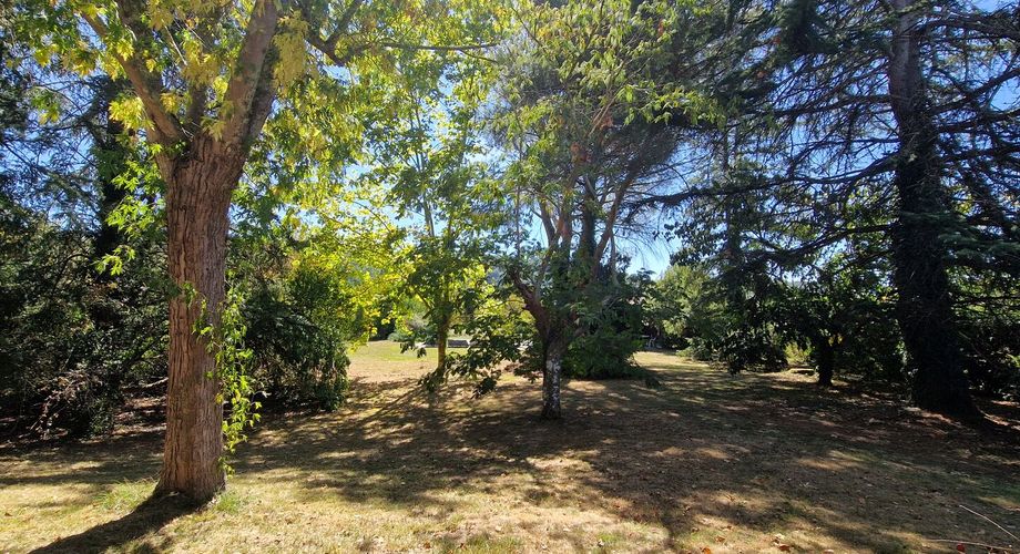 Maison perigordine en pierres 150m2, maison d'amis ou de Gardien avec piscine et parc de 7700m2