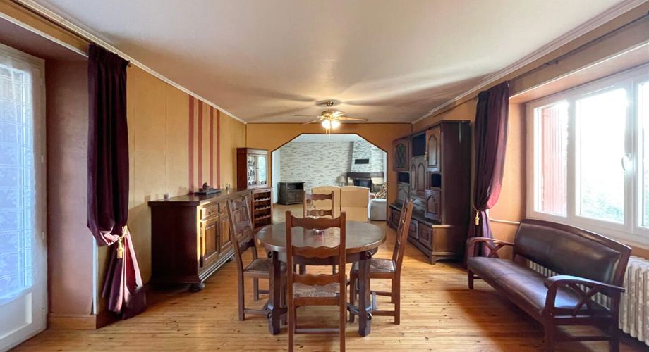 AU COEUR DU PÉRIGORD NOIR - LONGERE AVEC STUDIO - GARAGE ET ATELIER 