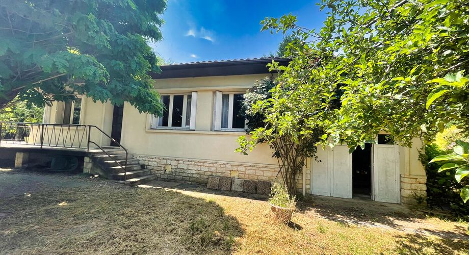 SAINT CYPRIEN maison de plain-pied sur 6244m2