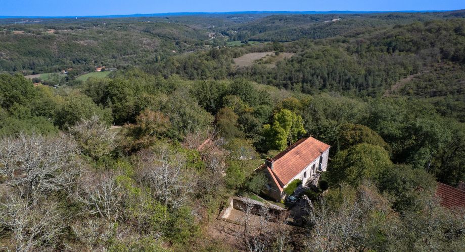 SECTEUR DAGLAN- Au sud de Sarlat – Ensemble de caractère avec maison rénovée, gîte, grange et piscine