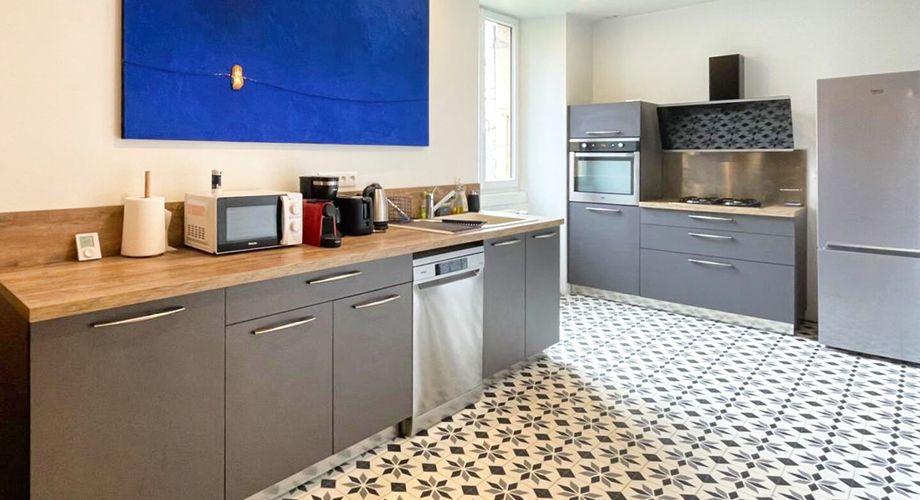 maison de Village en pierre - sur 3088m2 de terrain 