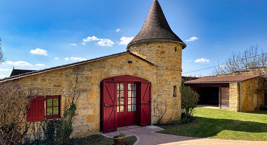 SUD SARLAT- Maison périgourdine avec maison d'amis et piscine