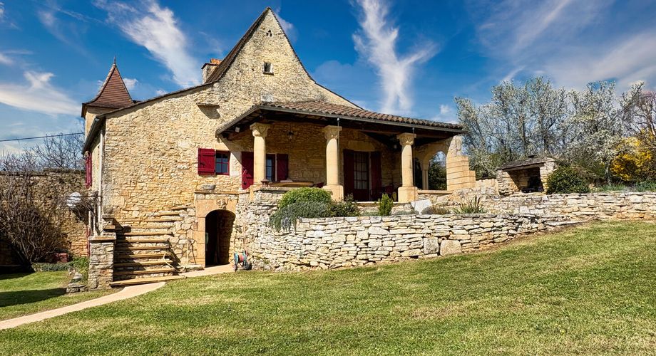 SUD SARLAT- Maison périgourdine avec maison d'amis et piscine