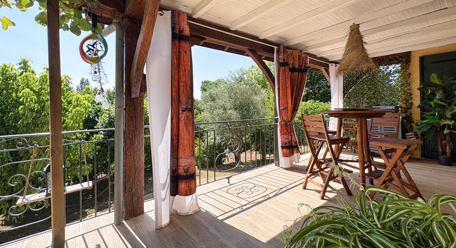 SARLAT- Maison avec appartement indépendant, piscine et jardin 