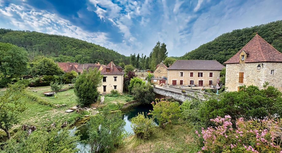 SECTEUR DAGLAN- Grande maison de village avec vue sur la rivière