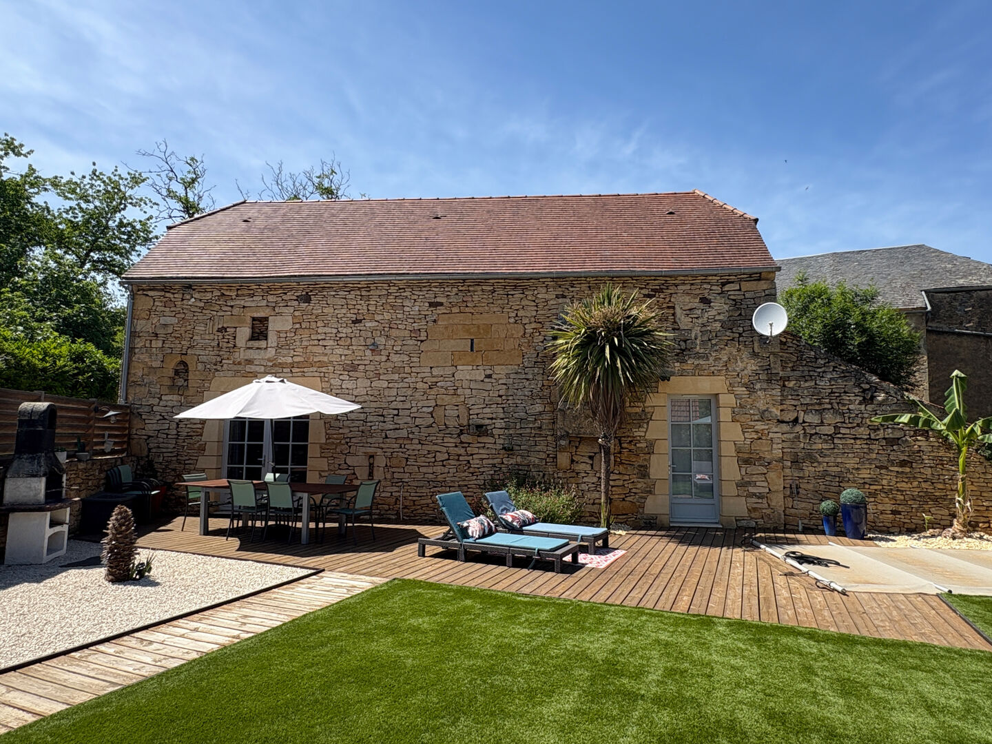 SECTEUR SALIGNAC- MAISON COUP DE COEUR AVEC PISCINE